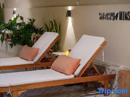 Jianshui Sunset Holiday Homestay (Jianshui Ancient City Confucian Temple Branch)