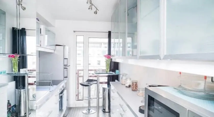 Smart & Fresh 2-Room Apartment