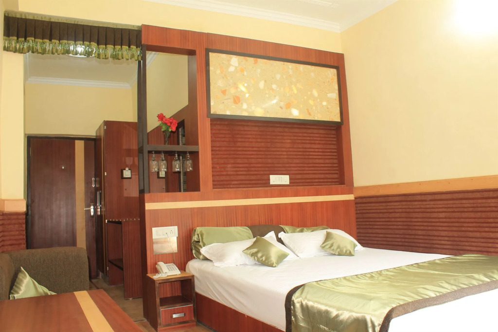 Hotel Gandhi's Paradise