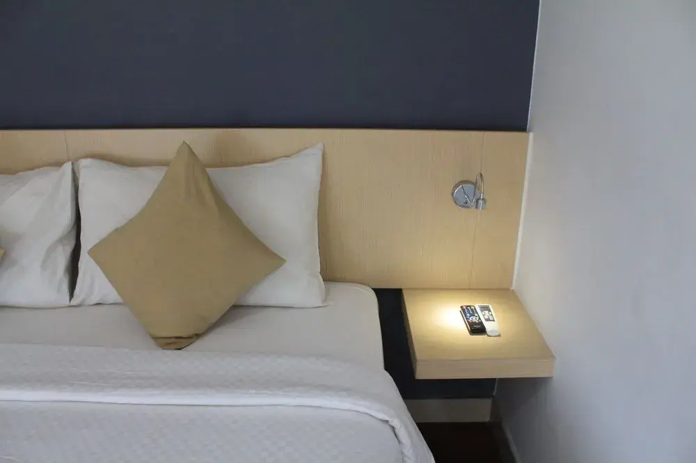 Hotel 88 Embong Malang Tunjungan Surabaya by WH - Breakfast with The Best View on The Highest Floor and Strategic Location in The City Center