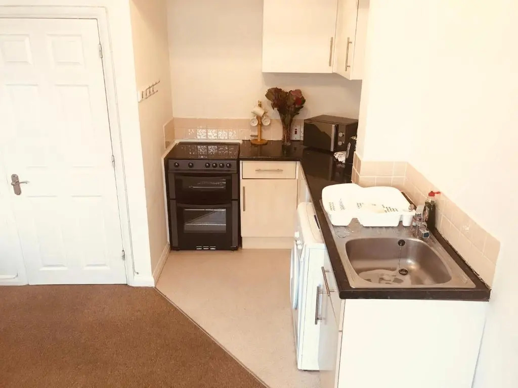 Aston Henry James George Street One bedroom near Reading Town Centre