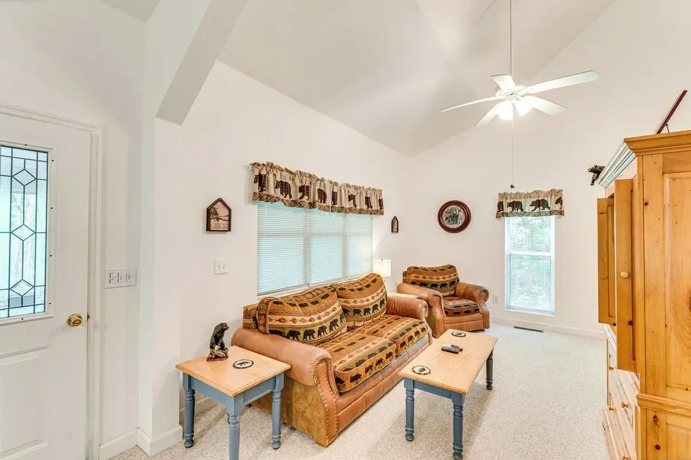 Secluded Cabin w/ Porch - 7 Miles to Lake Chatuge!