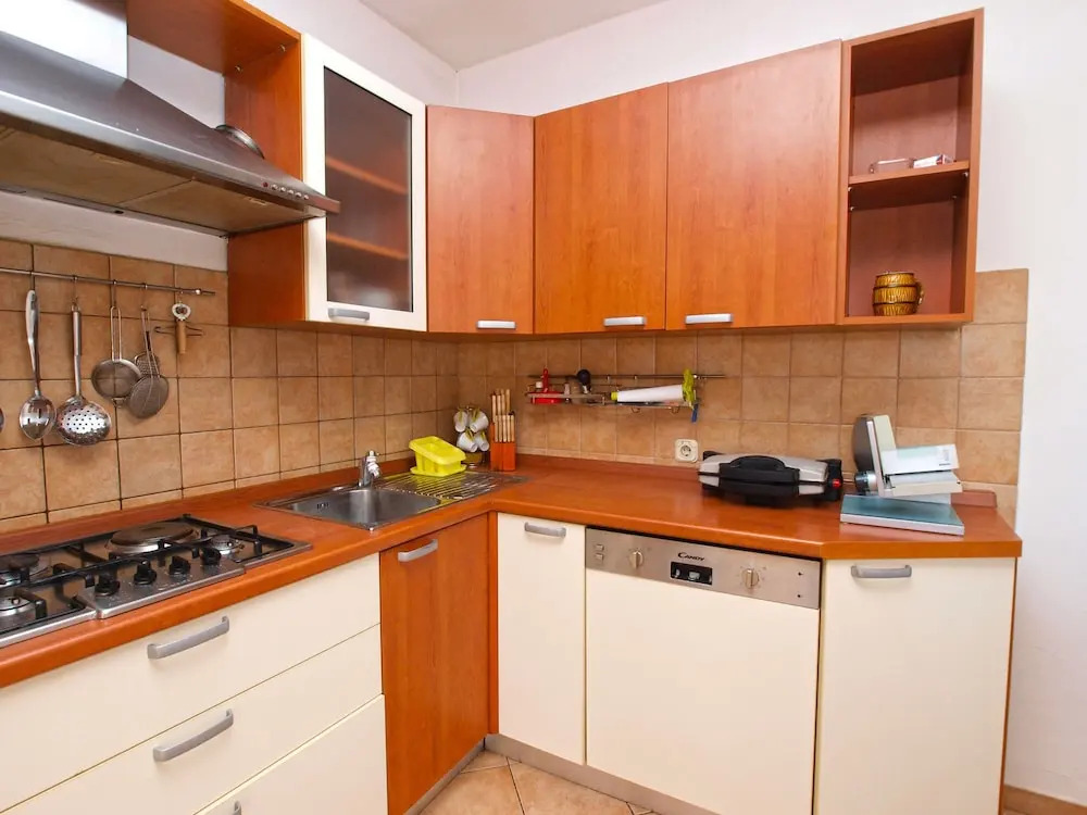 Apartment 1383