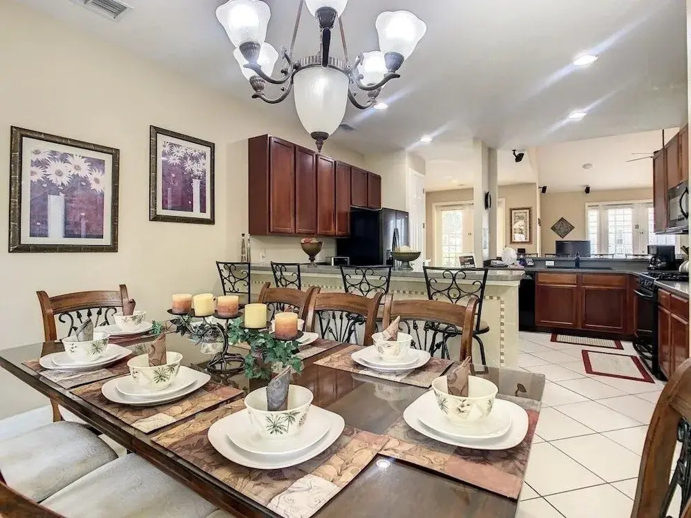 Fantastic 7 Bed 6 Bath In Prestigious Gated Comm. 7 Bedroom Villa by Redawning