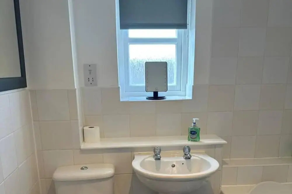 Apartment - Sleeps4 - Glasgowairport 10 Mins Drive