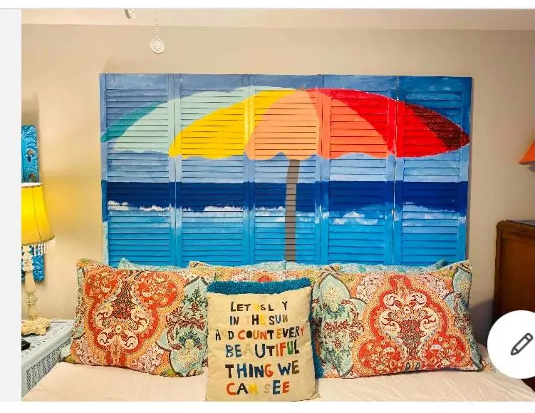 Mini Pearl, Private 2 BR - 1 block to BEACH!
