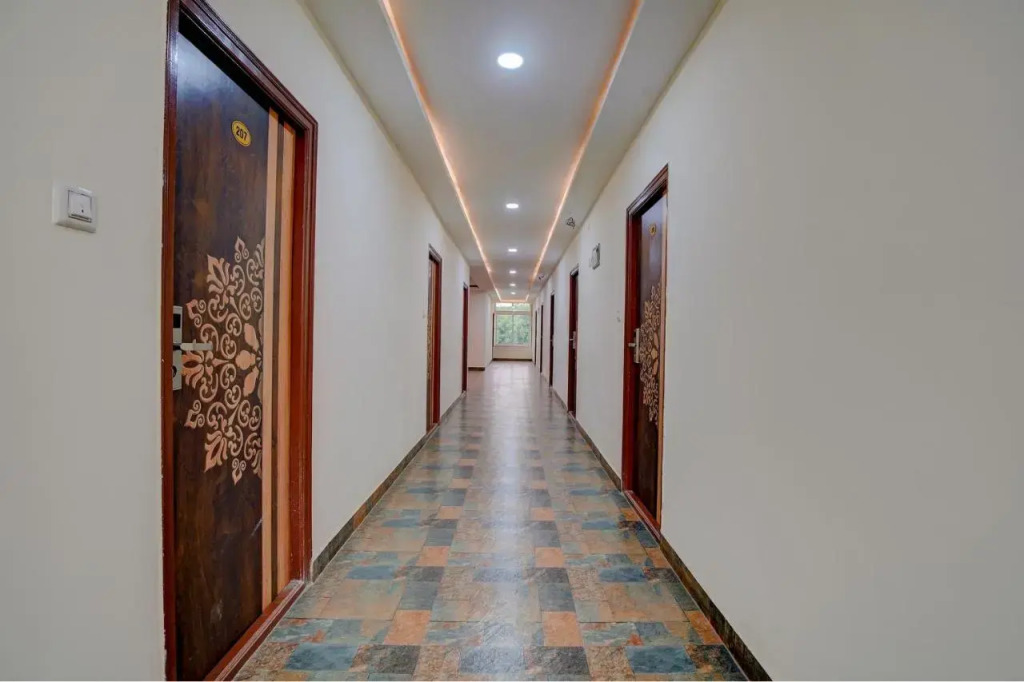 Krishna's Landmark Business Hotel
