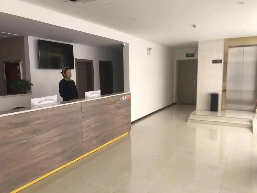 7Days Premium Zibo Zhoucun Zhoulong Road Furniture Market Branch