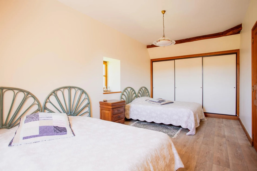 Charming And Romantic Domain With 5 Gites