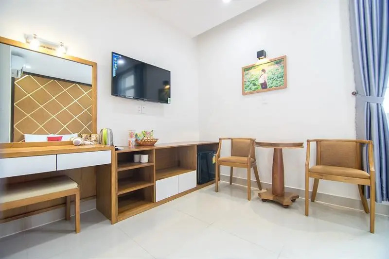 RedDoorz Plus near HIECC Tan Binh 2