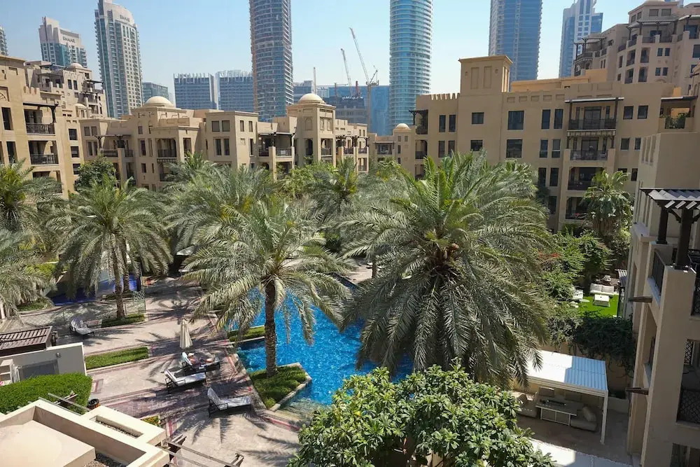 Luxury 2BR Apartment With Full Burj Khalifa View 2-min Walk to Dubai Mall