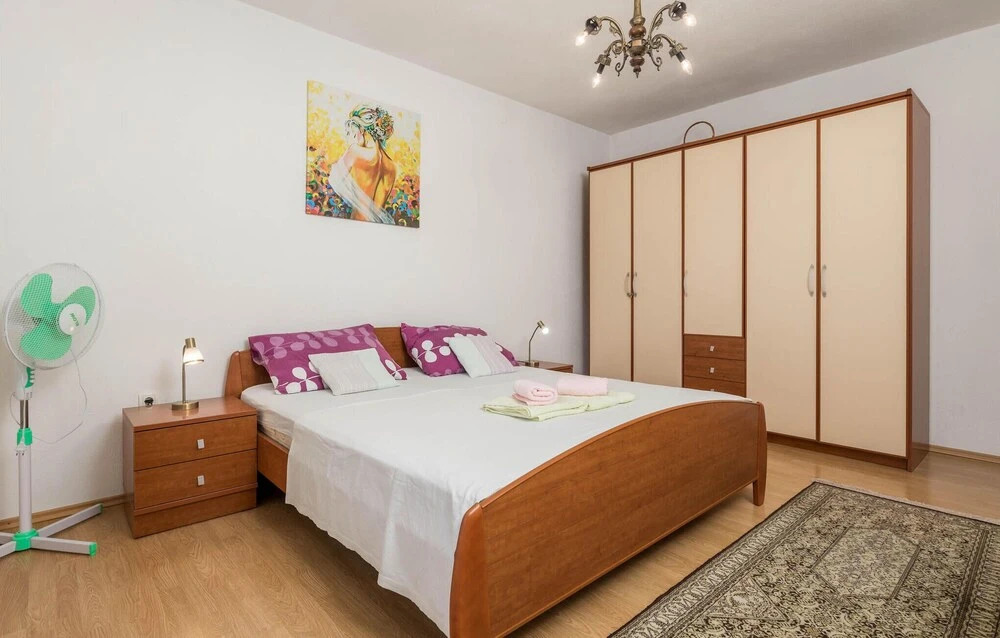 Nice Apartment in Sv. Juraj With Wifi and 2 Bedrooms
