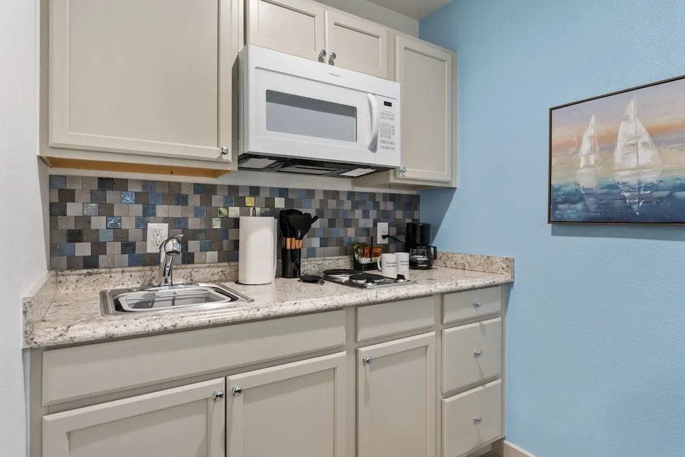 Extended Stay Gun Barrel City