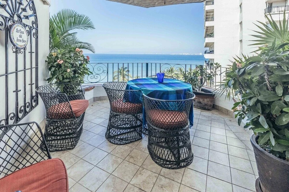 Ocean View 2Br Condo-balcony-beach-pool - 805