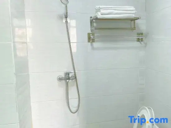 Xinyi Apartment (Near Huizhou Central People's Hospital Zhongkai Branch)