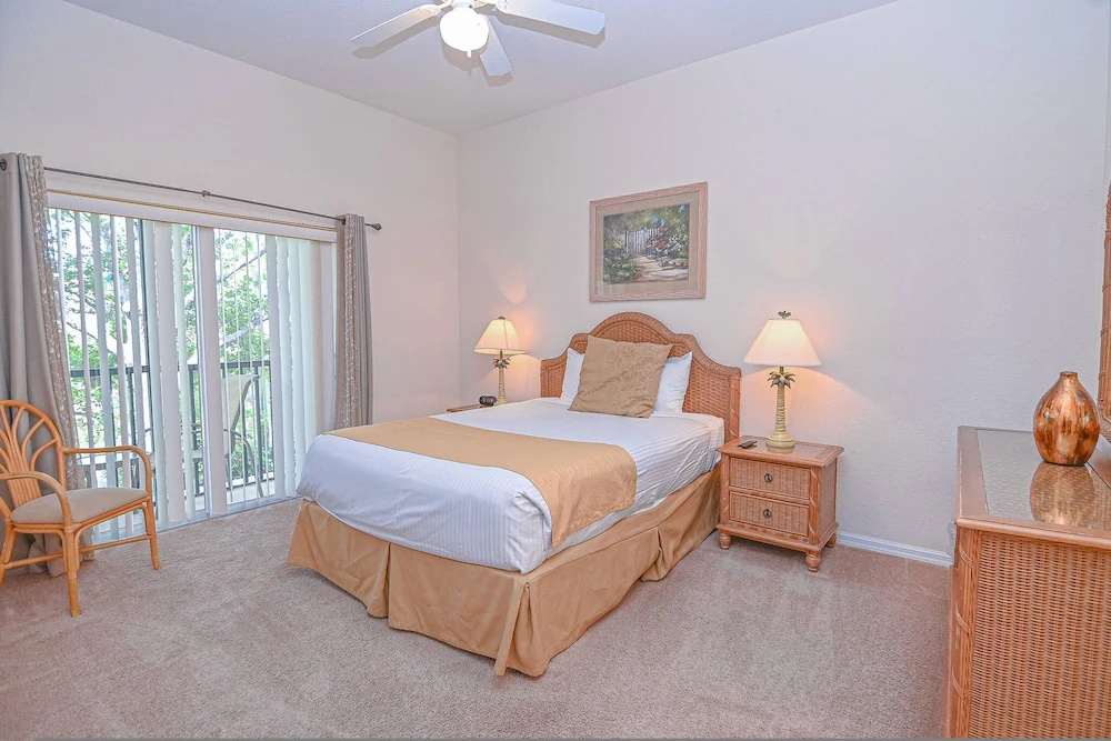 Go 38 - Bahama BAY in Davenport