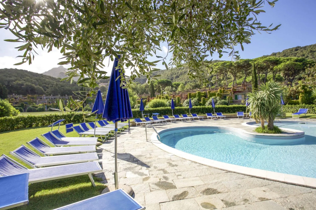 Two-room apartment within the Residence Sant'Anna in Bagnaia-BILO SANT'ANNA CON VISTA PISCINA