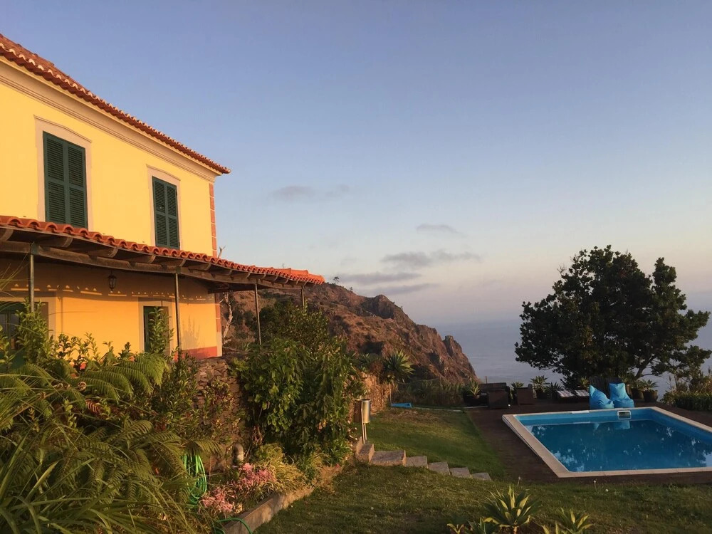 House With 3 Bedrooms in Fajã da Ovelha, With Wonderful sea View, Pool Access, Enclosed Garden