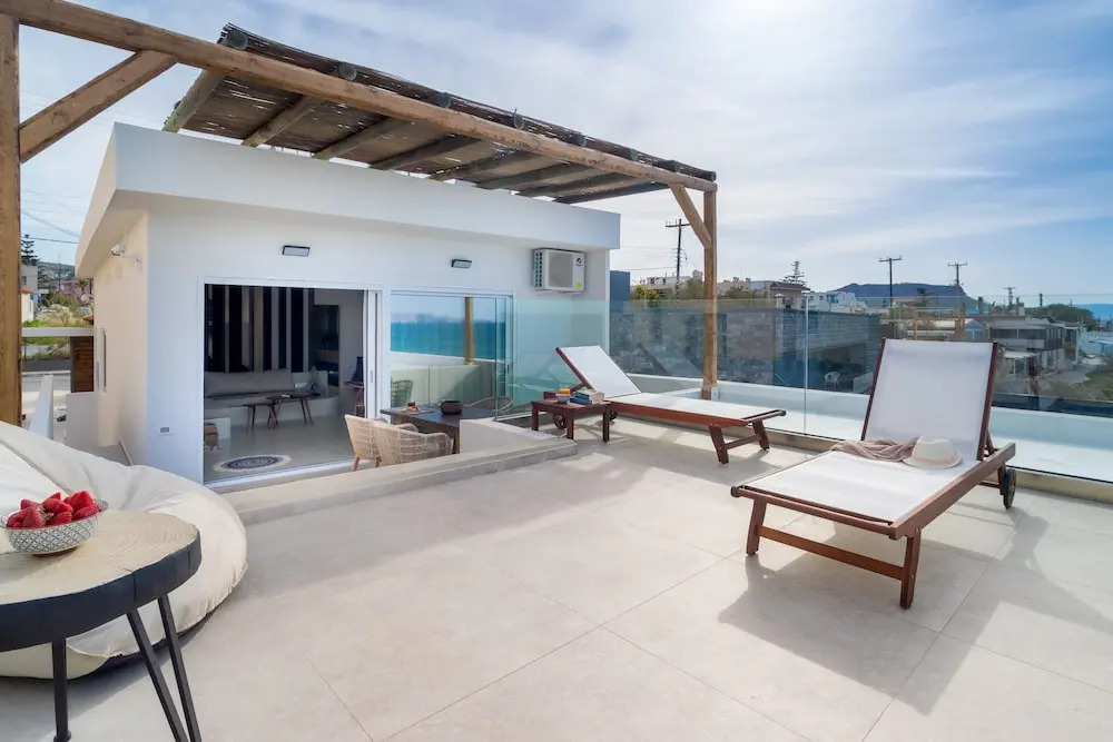 Wave, an Idyllic Seafront Suite