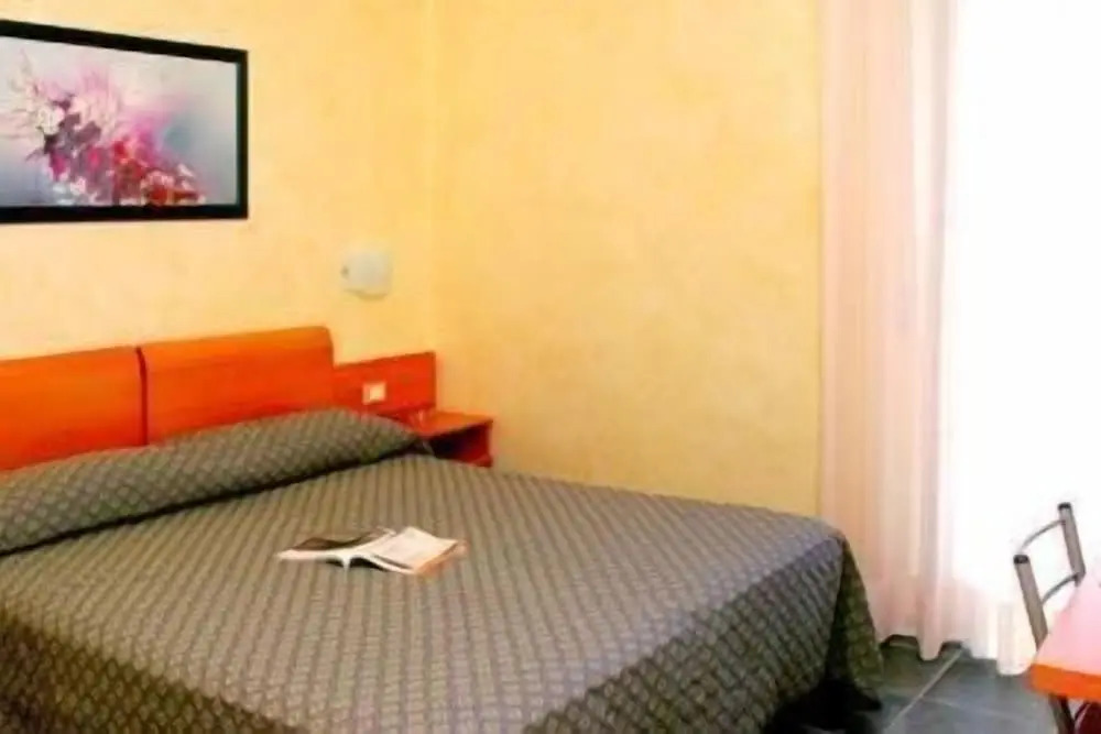 Hotel Blue Roses