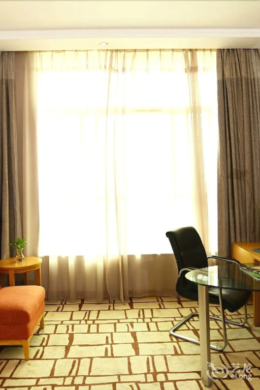 Qifu Hotel - Guangzhou