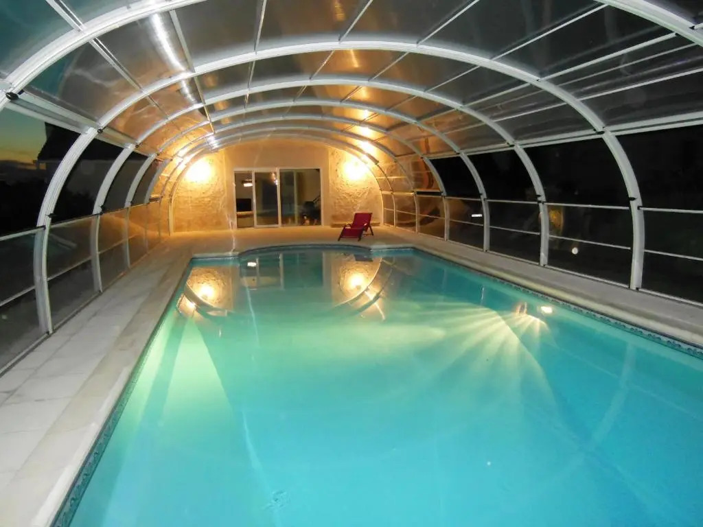 Gîte de charme avec piscine couverte, proche Paris, nature et activités en Berry - FR-1-591-9
