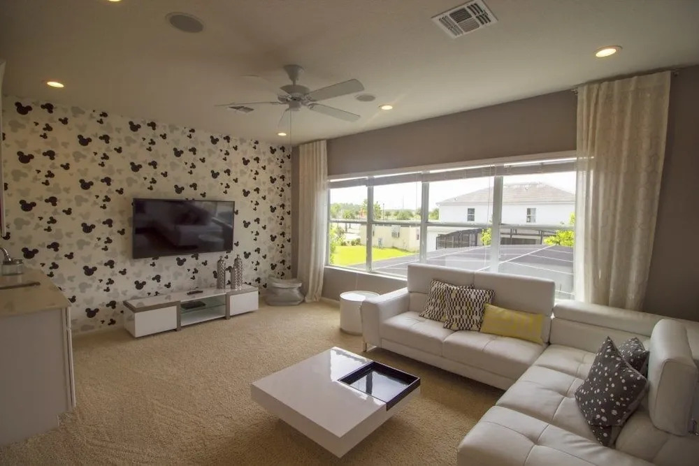 ACO PREMIUM – 6 bd with pool and Spa (1726)