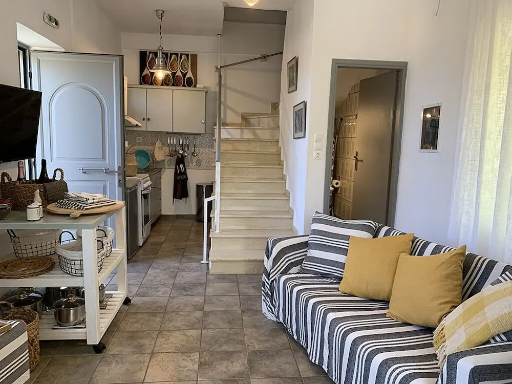 Semi Detached Stone House Great Location