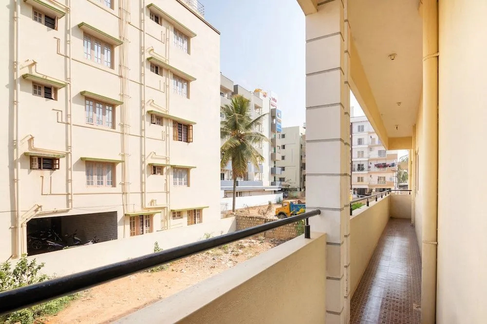 Sri Sai Suites By OYO Rooms