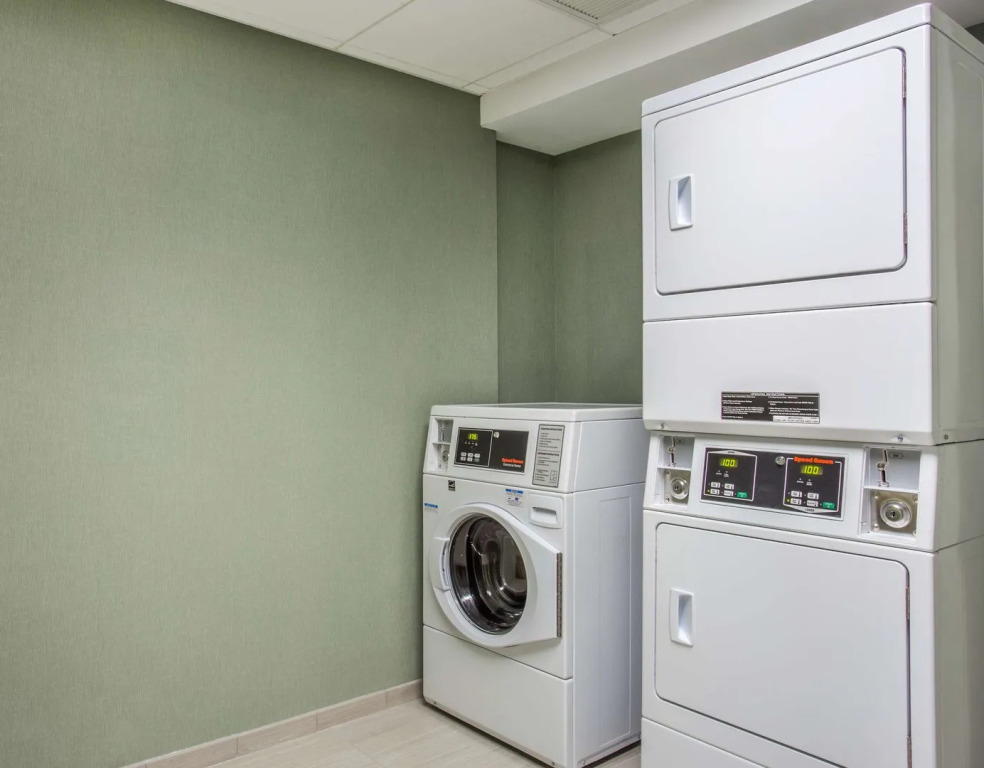 Hampton Inn & Suites Yonkers - Westchester