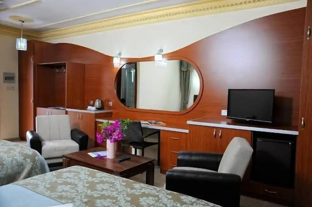 River Hill Pearl Hotel
