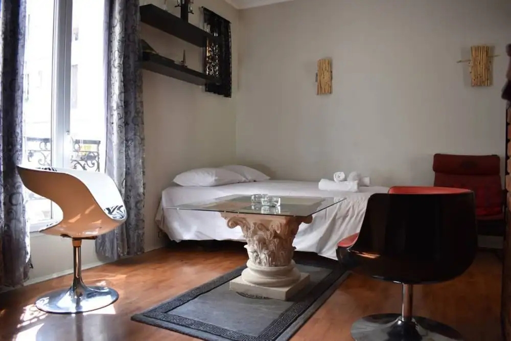 Bright Parisian Studio for 2