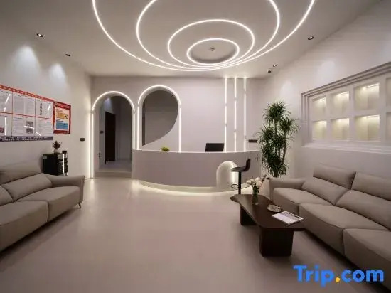 Half Moon Bay Waterscape Resort Homestay (Dali Erhai Ecological Corridor Store)