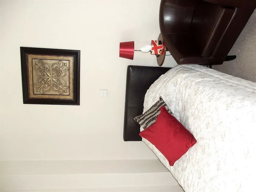 Townhouse Hotel