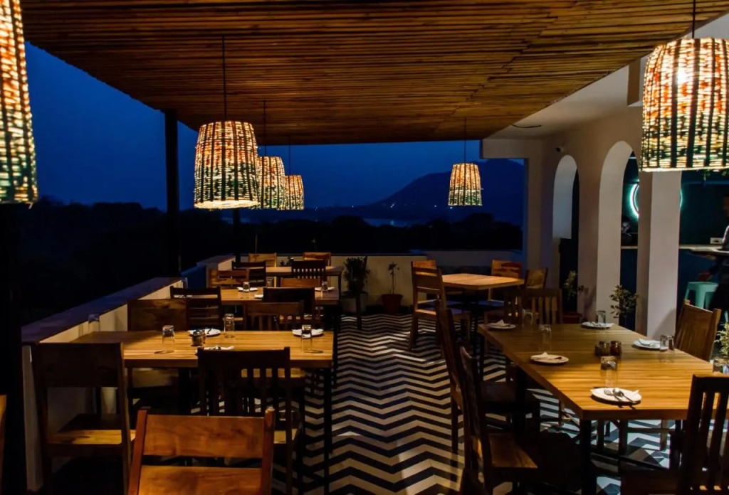 Casa Blanca Lakecity