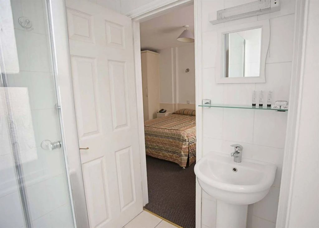 Earls Court Hotel