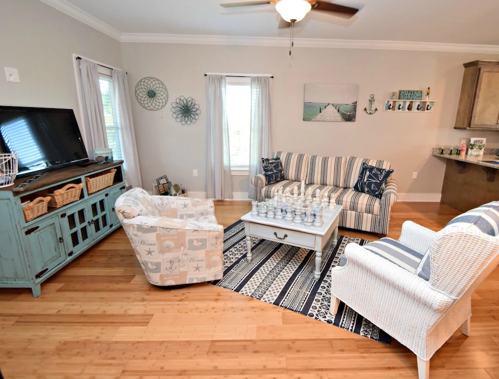 The Rookery III 4007 - Flirty Flamingo 3 Bedroom Cottage by RedAwning