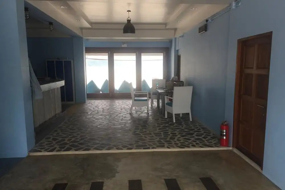 Hunters Hostel & Rooftop Bar