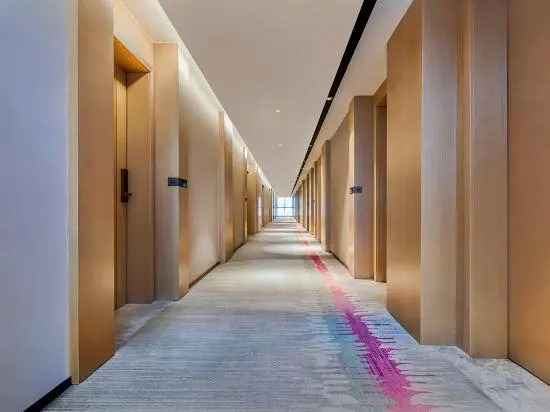 Lavande Hotel Chengdou Qingbai River Phoenix Lake
