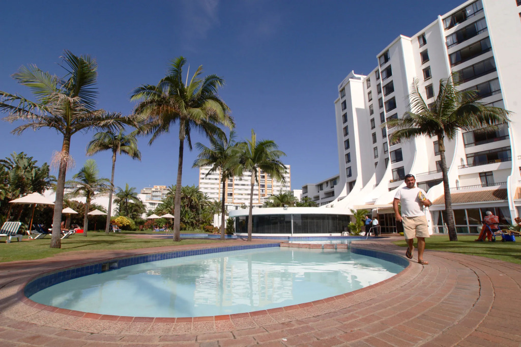 First Group Breakers Resort - Official