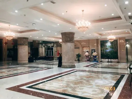 Peter International Hotel