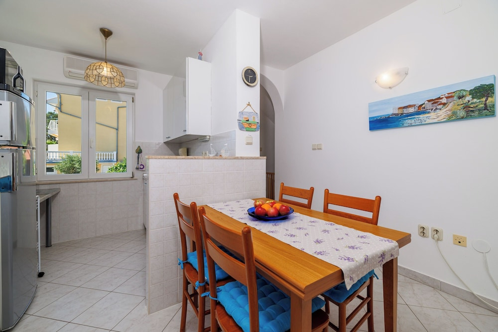 Apartments Villa Mala