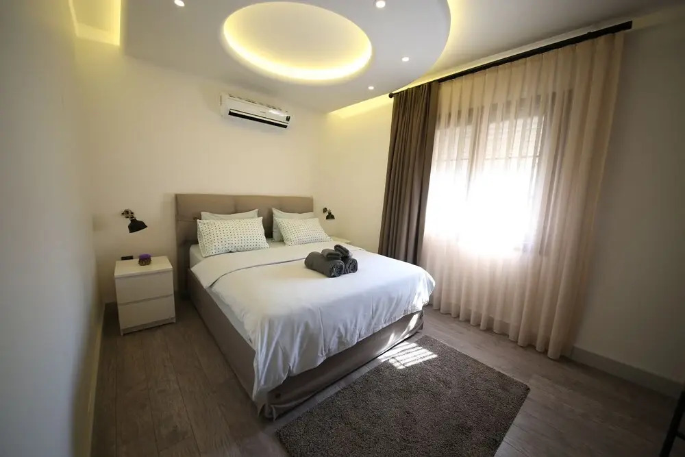 Sara Hotel