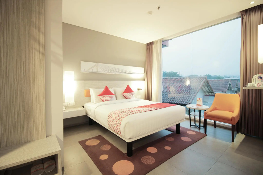 Topas Galeria Hotel