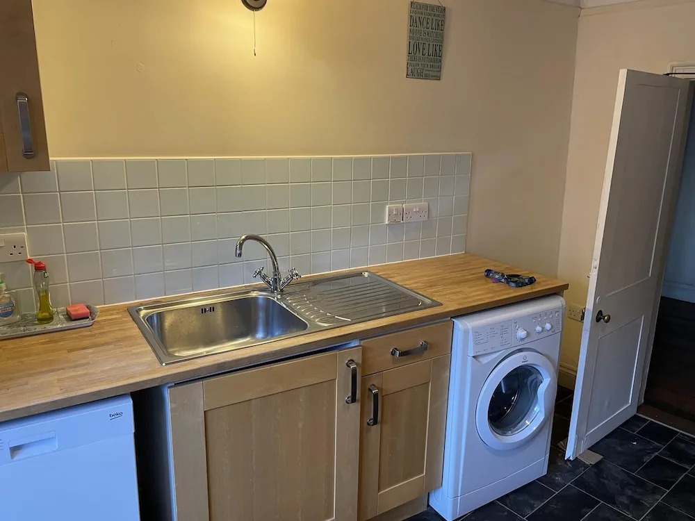 Captivating Tudor 2 Bedroom Apartment in Ipswich