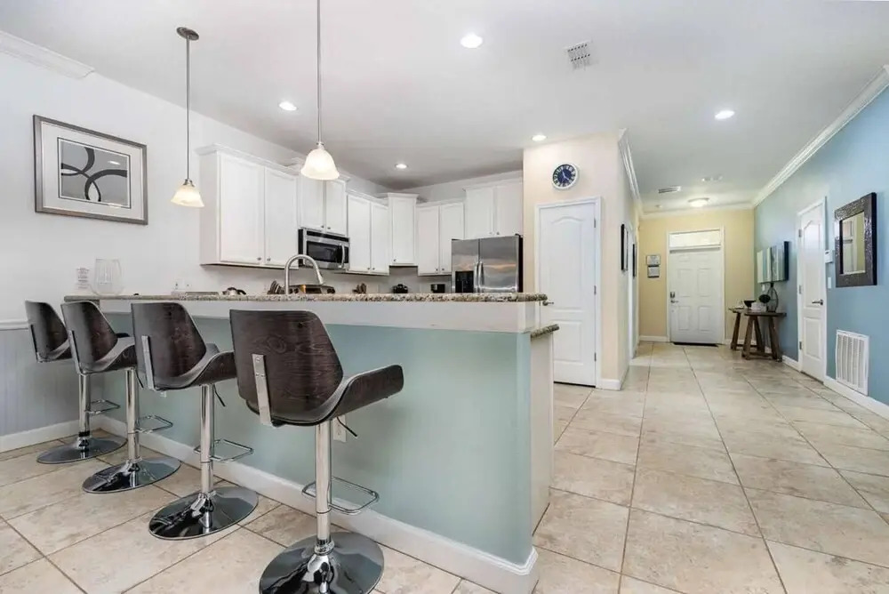 1426 Wexford WAY Davenport, 8bed