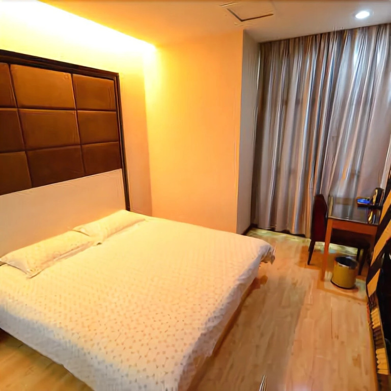 Wuhan Mulan Chain Hotel