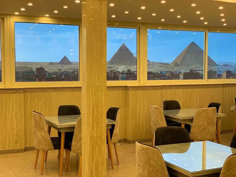 Giza Pyramids Horizon INN