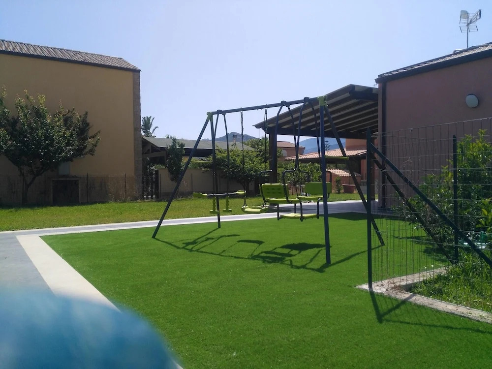 House With 3 Bedrooms in Gorgo Lungo Lascari, With Enclosed Garden and