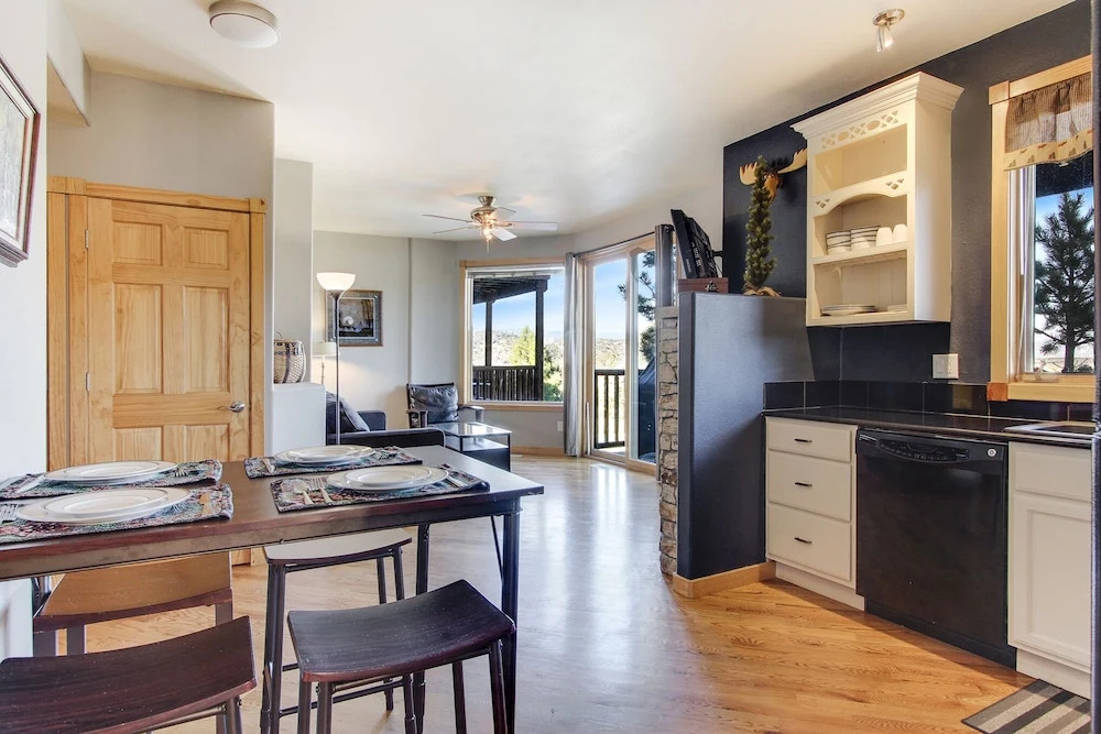 Mount Nimbus 12B - 3 Br Condo